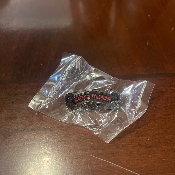 Melissa Etheridge Pin - Picture 1 of 2